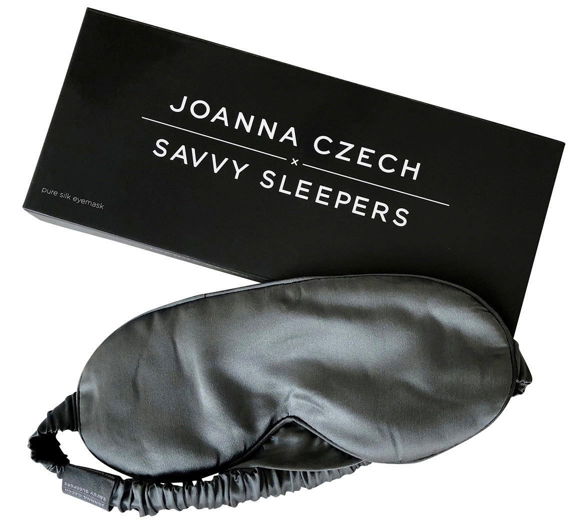 How to Protect Your Skin in 2018 While You Sleep with this 100% Silk Eyemask