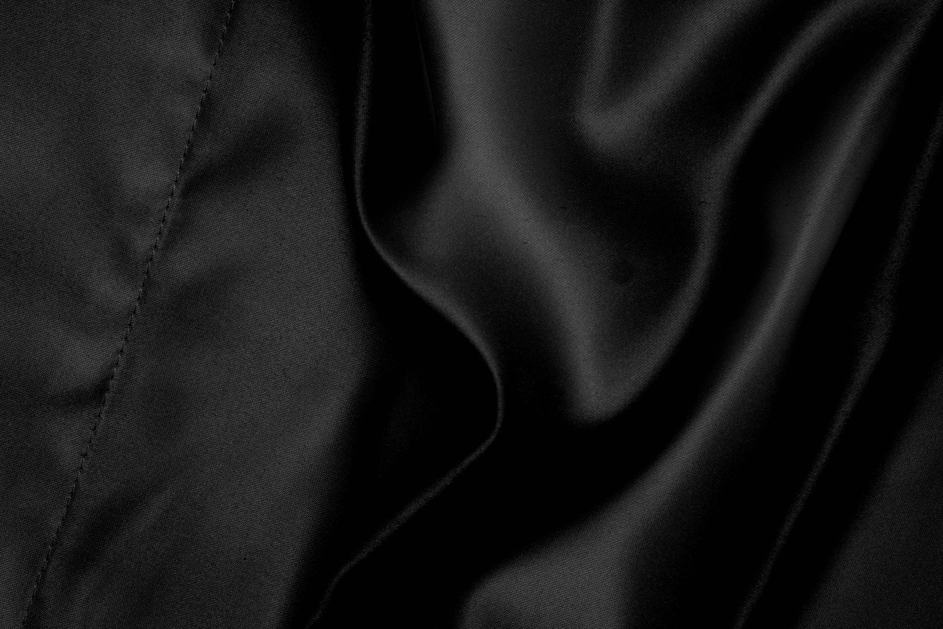 'Black Truffle' Luxe Satin Pillowcase. Anti-aging, machine washable, with the bonus secret pocket.