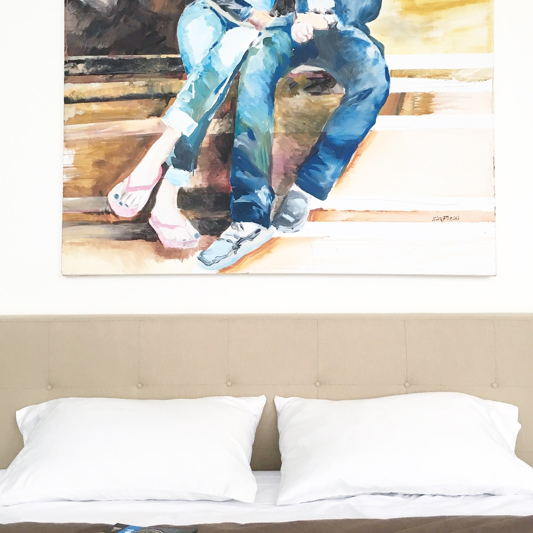 What is the Difference Between Satin and Silk Pillowcases?