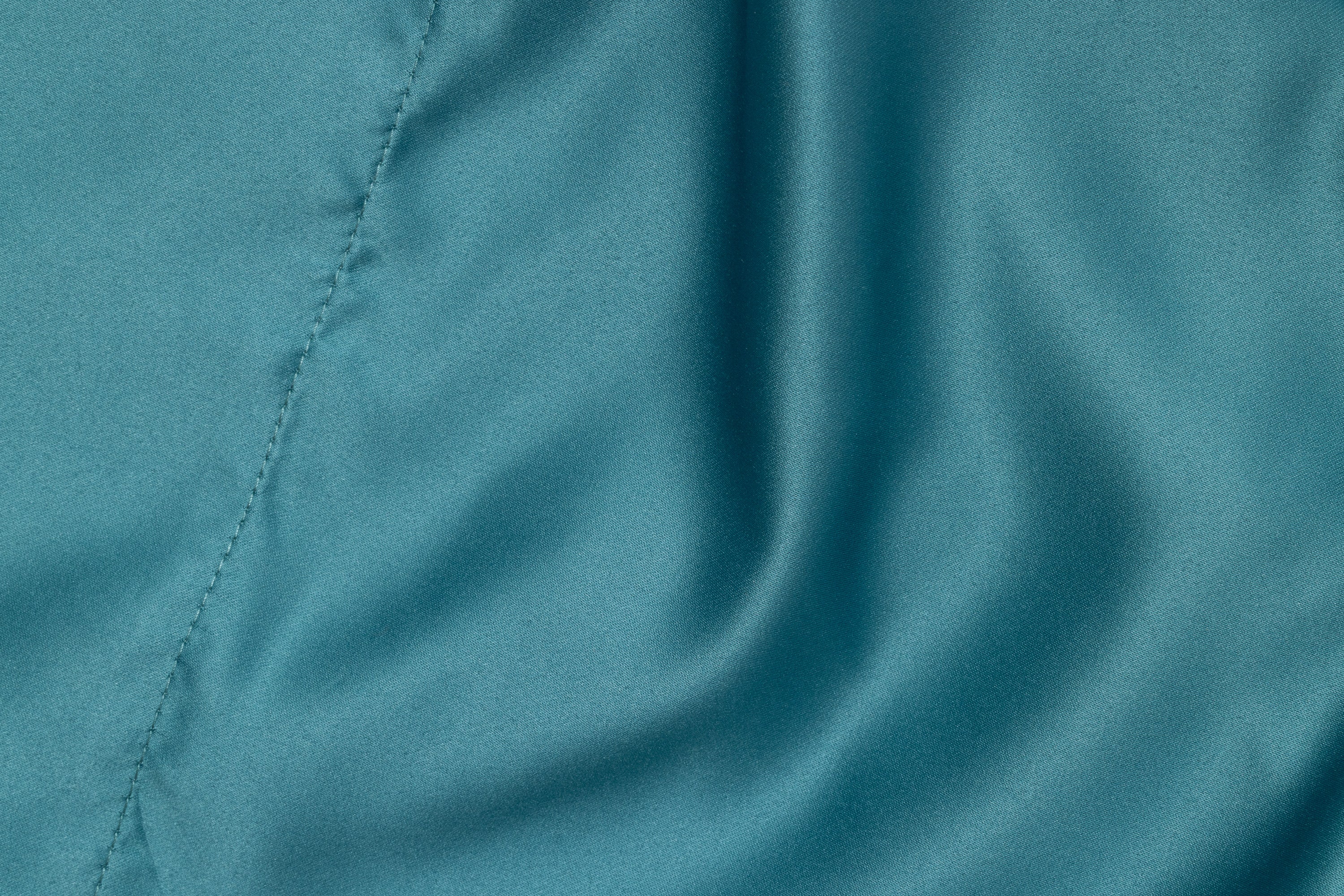 Royal Teal Luxe Satin Pillowcase. Anti aging machine washable with the bonus secret pocket