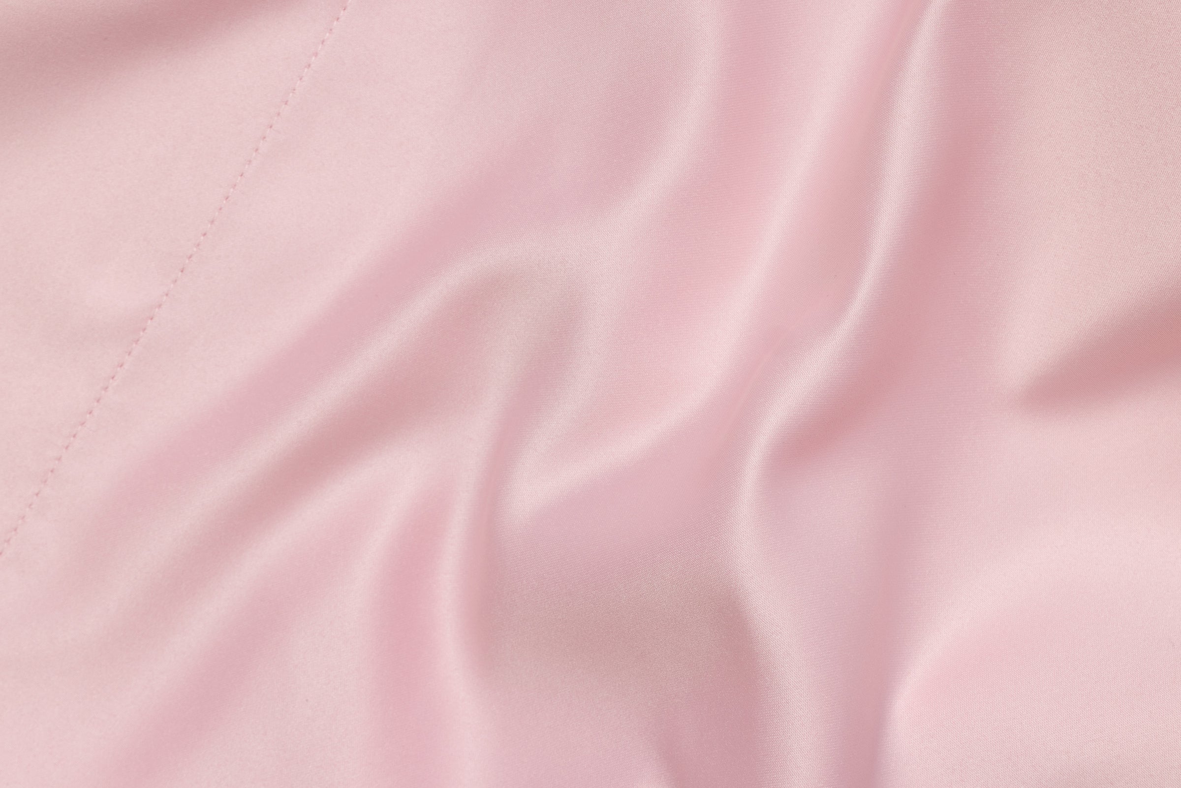 Vintage Rosé satin pillowcase close up